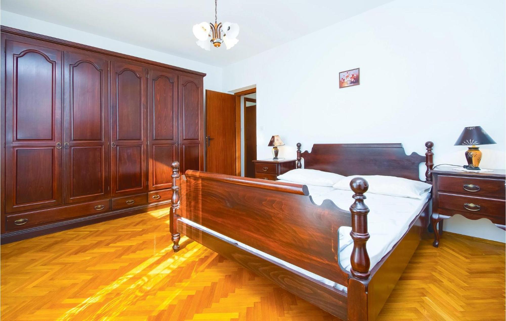 Lovely Apartment In Podstrana With Kitchen Exterior photo